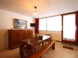 Image of Appartement F2 au pied des pistes avec balcon, parking et local à skis - FR-1-415-62