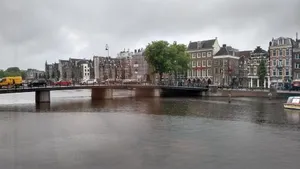 Image of Rembrandt Square Boat