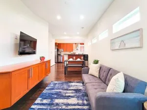 Image of Loft Style Studio In The Heart of D'Arts District