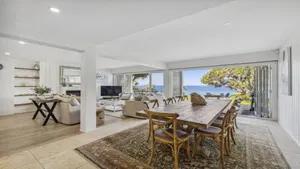 Image of Hampton on the Beach - Stunning Beach Front, Sleeps 8