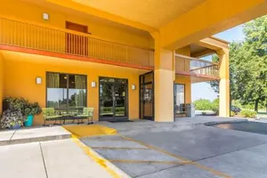 Image of Quality Inn Charleston - Sikeston