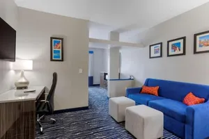 Image of Cedar Inn and Suite