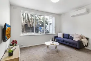 Image of Spacious Apartment Within Minutes Of Acland Street
