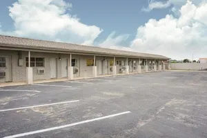 Image of Knights Inn Giddings