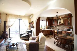 Image of Sunshine Court