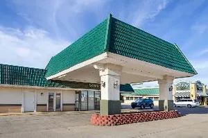 Image of Econo Lodge Mcpherson