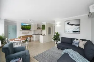 Image of Moololaba Family Unit 100m To Beach