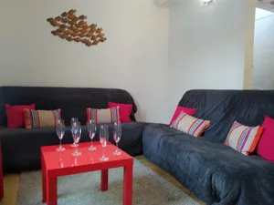 Image of L'établissement APPARTEMENTS DESIGN, vous propose 4 appartements neufs, NETFLIX, lits faits à votre arrivée, serviettes de toilette, Ménage, Wifi, en hyper centre ,Plage à 190m, BOX à Vélos, paiement 3 fois sans frais, prix tout compris