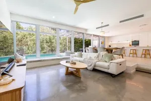 Image of Ocean House - 4 BR with Media Room & Private Pool - 100m to Beach