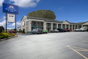 Image of Bay Side Inn & Suites