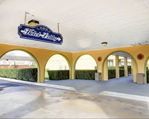 Image of University Inn