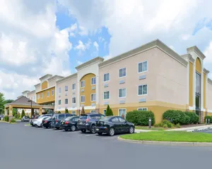 Image of Quality Suites Tinton Falls
