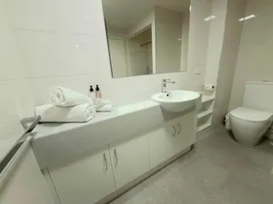 Image of In The Midst on Melbourne