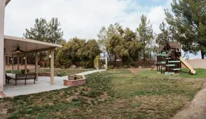 Image of 4 bedroom 2 miles from Hospital