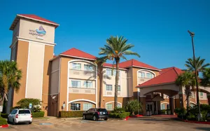 Image of La Quinta Inn & Suites by Wyndham Houston NASA Seabrook