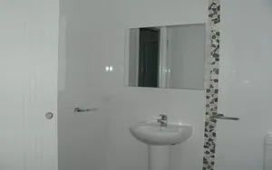 Image of Breezes Apartments