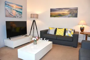 Image of Newquay Escape, 5 spacious ensuite bedrooms & parking- Simplycheckin