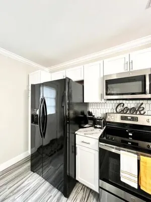 Image of *The Gem* Stylish 2 Bedroom 1 Bathroom Newly Renovated