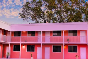 Image of Palm Court Budget Motel Hostel Backpackers