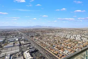 Image of Vegas Palms HIGH 52nd fl. 1BDR corner penthouse 1220sqft