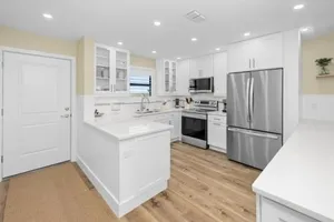 Image of TARPON BEACH 201