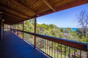 Image of Bimbimbi - Two-Bedroom Rustic Holiday Hideaway with Gorgeous Views in Historic 1770