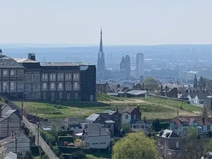 Image of Plus Belle La Vue