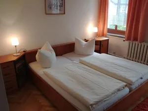 Image of Zur Linde