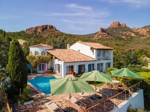 Image of Villa avec vue panoramique et piscine à Saint-Raphael