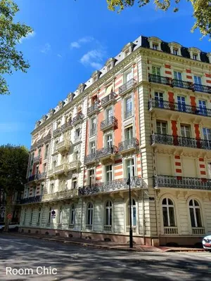 Image of RoomChic - Les Ambassadeurs