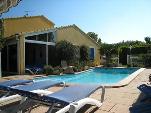 Image of Le Zenith - Calme absolu, jardin et piscine en Provence