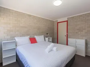 Image of Tanderra 18 28 Park Road