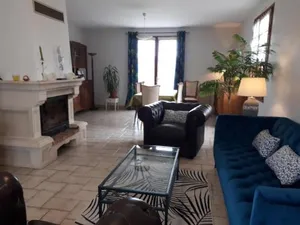 Image of Charmante maison avec jardin, 2 terrasses et cheminée, proche Château d'Azay-le-Rideau - FR-1-381-279