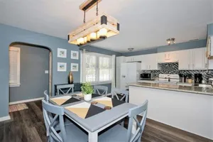 Image of Light House Grand Suite (Luxury Bayfront House Sleeps 10, Private Cabanas, Fire Pits and 100` Pier)