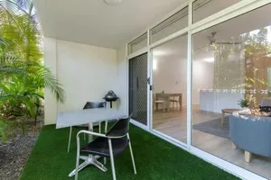 Image of Palm Villas in Port #3