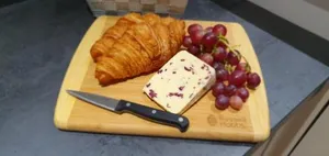 Image of Northampton 2 Bedroom Town Centre Apartment close to University, Hospitals, Brackmills