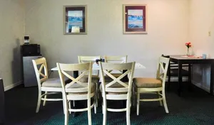 Image of Azalea Inn & Suites