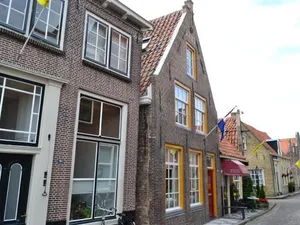 Image of Listed 1777 building in historical Enkhuizen
