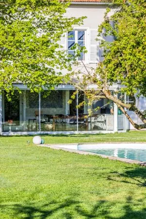 Image of Domaine d'AROMM - Chambres d'hotes & gites - Piscine, Etangs & Animaux - Au calme