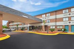 Image of QUALITY INN & SUITES COLUMBIA