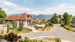 Image of Le Paon Bleu Annecy Poisy