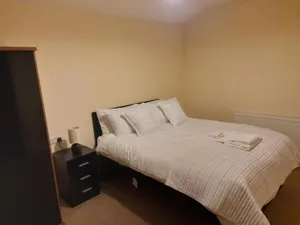 Image of Queens One