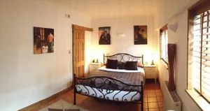 Image of Tanglewood Gatwick Bed & Breakfast