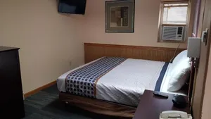 Image of Greenway Motel