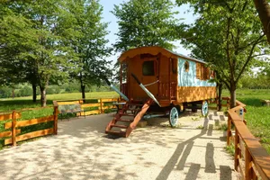 Image of Roulottes au pied du Vercors