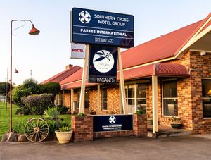 Image of Quality Inn Parkes International