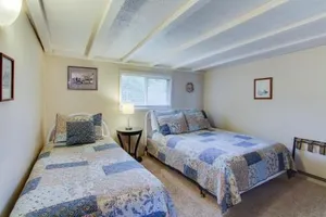 Image of Pelican's Perch