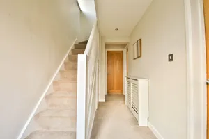 Image of Bright & Airy 3 Bed with Parking