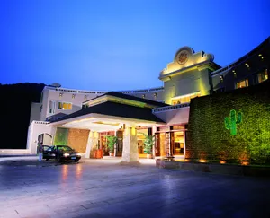 Image of Cactus Resort Sanya by Gloria
