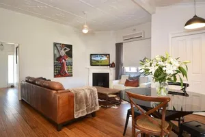 Image of Linda's Cottage @ the Hunter
